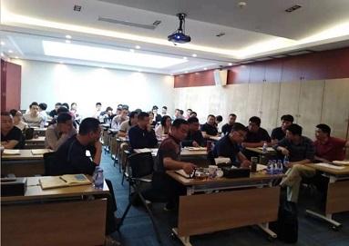 夯實(shí)基礎(chǔ)，提升素質(zhì)，房管中心開展拆遷知識培訓(xùn)